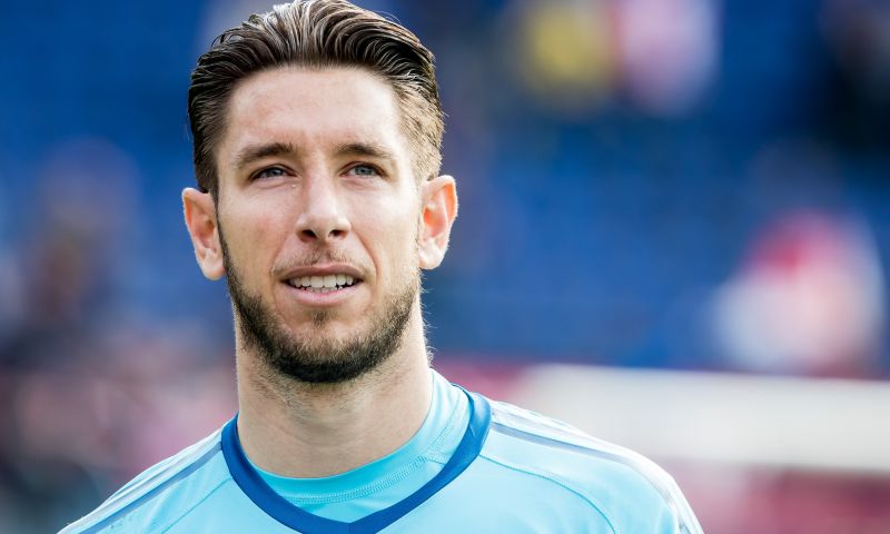 Brad Jones stopt met keepen