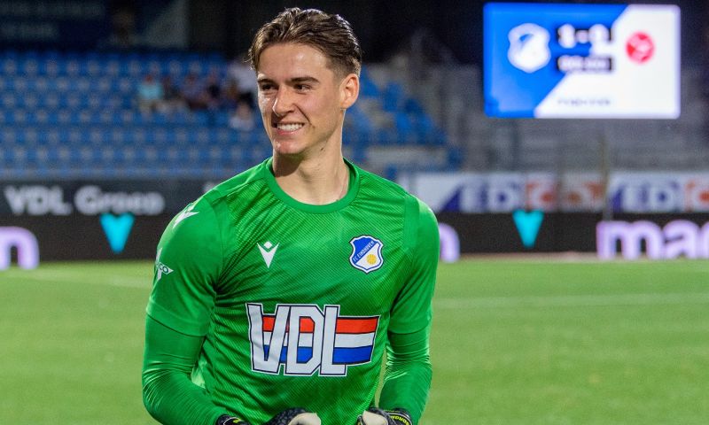 In de eigen voet geschoten: Almere City zet Eindhoven-goalie op scherp in play-off