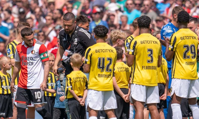 Feyenoord besluit seizoen met kleine nederlaag: opsteker voor Vitesse