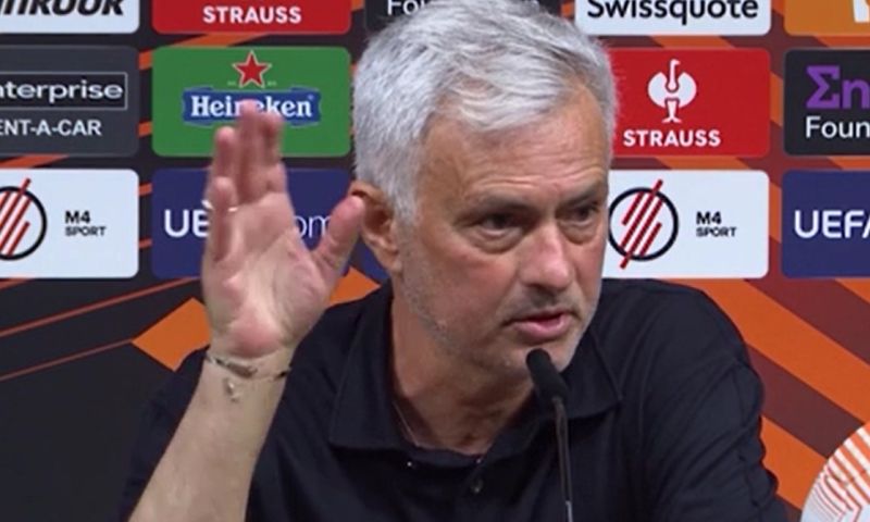 Mourinho boos op arbitrage