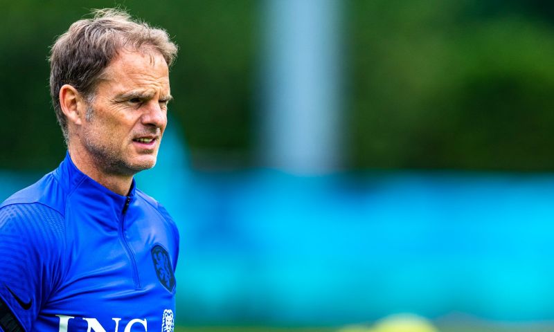 'Frank de Boer kan na twee jaar weer aan de slag als trainer en Keizer opvolgen'