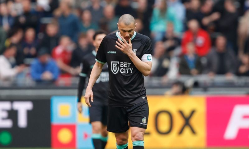 Yilmaz stopt helemaal met voetballen: 'Wilde eenzelfde afscheid als Zlatan'