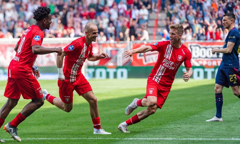 'Vind Twente mooie club, maar als er wat komt, ga ik er serieus naar luisteren'