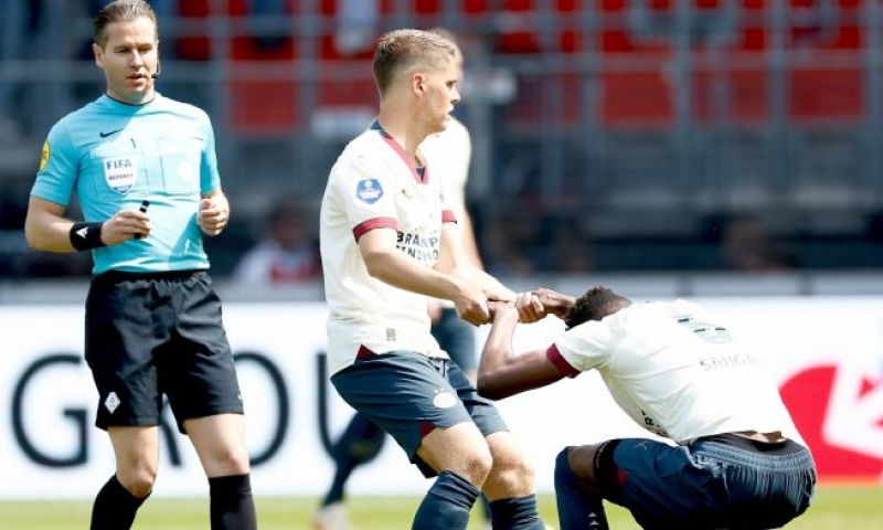 'Deze week bij De Jong en De Ligt maar eens peilen wat voor coach Bosz is'