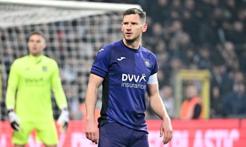 Vertonghen zeer kritisch op Courtois