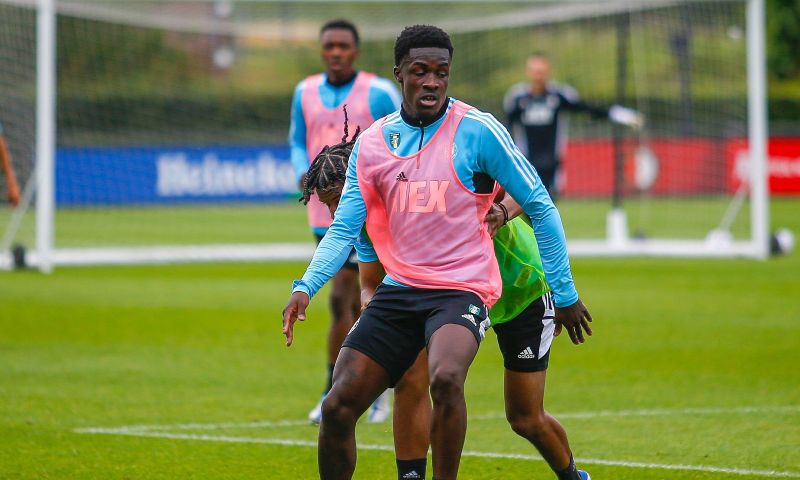 Feyenoord neemt afscheid van Conteh