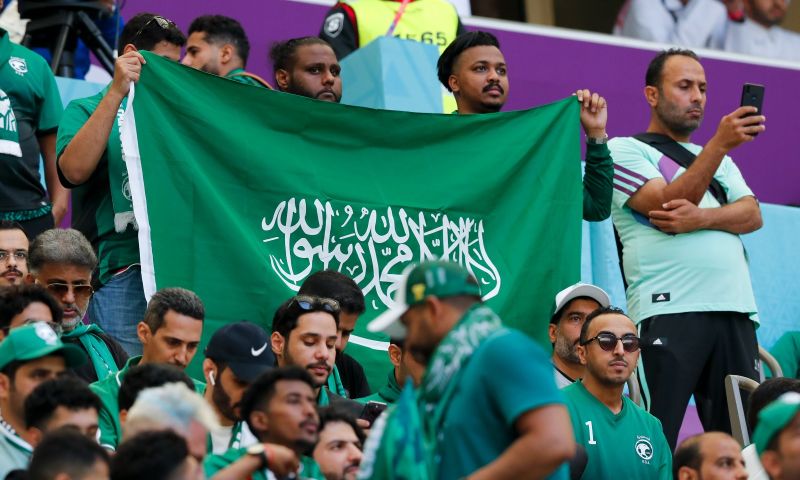 Saudi-Arabië slijpt de messen: 'Vanaf nu interesse in elke beschikbare topspeler'