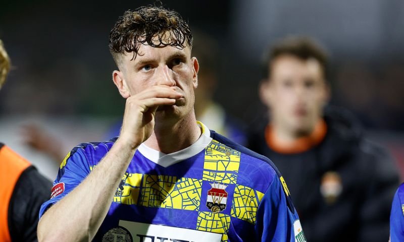 Willem II neemt afscheid van Wessel Dammers: 'Ik moet deze kans nu pakken'