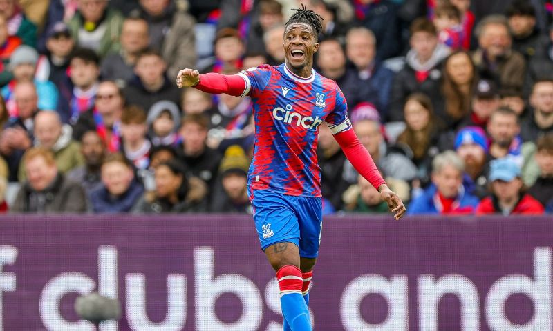 Crystal Palace-speler koopt samen met rapper hun amateurclub tijdens zijn carrière