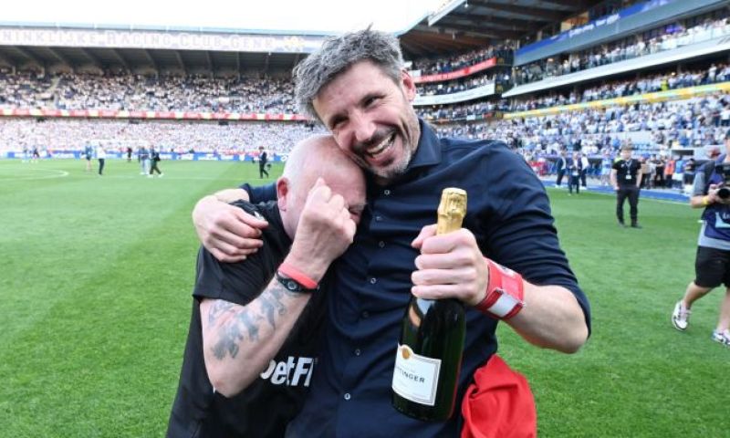 Van Bommel gaat in gesprek met Antwerp