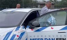 Thumbnail for article: Hilarisch: Van Wonderen komt volledig in stijl met Heerenveen-auto naar training