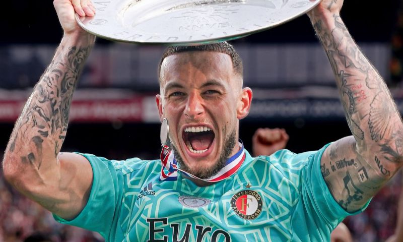 VI: Bijlow zet zinnen op transfer naar United, Feyenoord houdt poot stijf