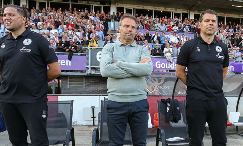 Steijn vol vertrouwen over 'ideale opvolger': 'Kan niet fout gaan met dit elftal'