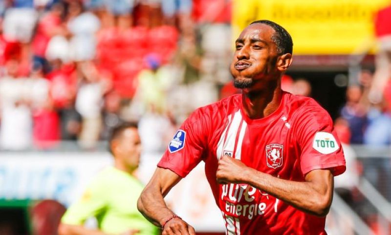 Joshua Brenet ontbreekt op FC Twente-training