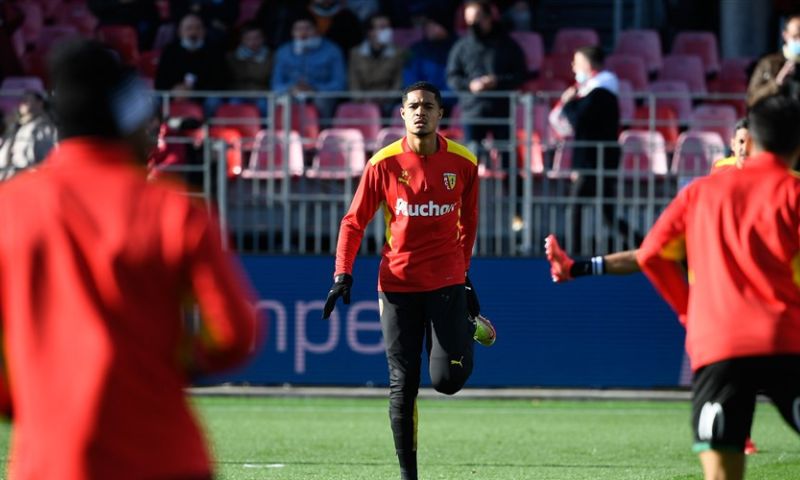 'Feyenoord, Atlético en Benfica azen op jongere broertje van United-ster Varane'