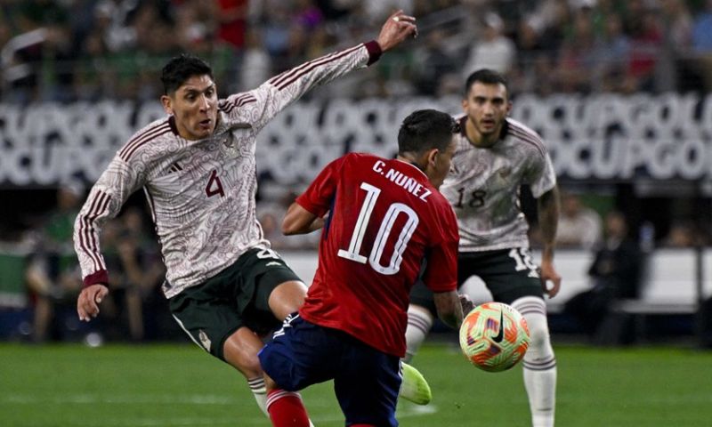 Ajax en Feyenoord zien Mexicanen voorlopig niet terug na bereiken halve finale