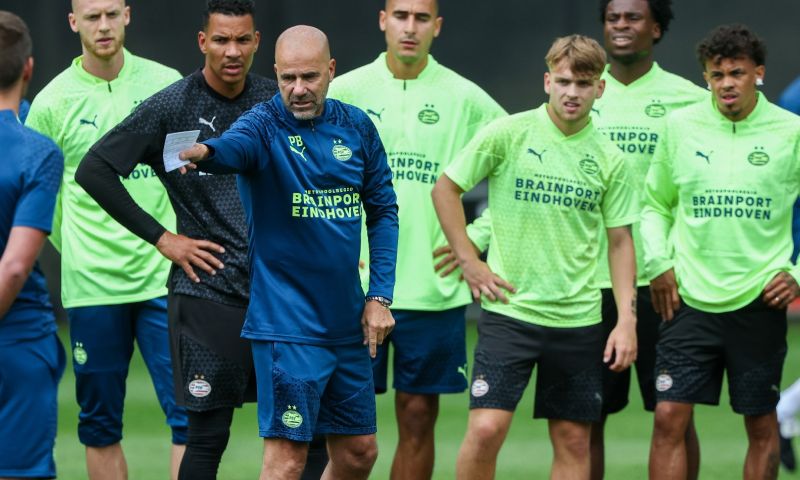 Bosz bij PSV: vrijheid voor Lang en Simons, zeker nog één middenvelder nodig