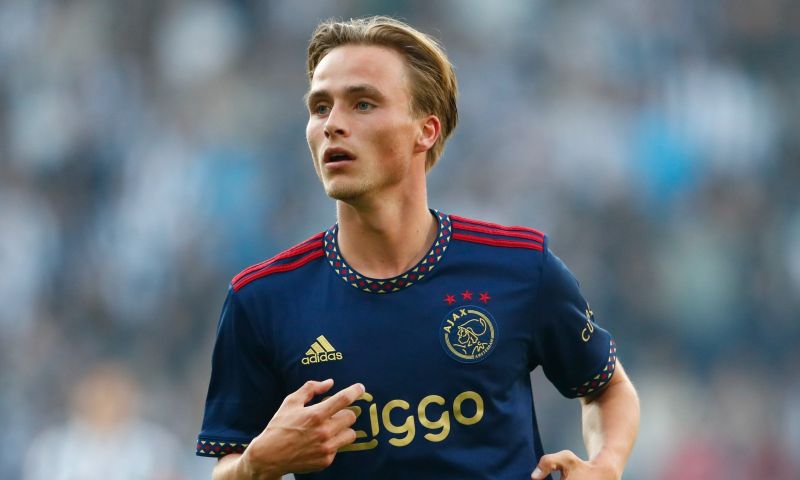 'Ajax laat opleidingsproduct half jaar na geklapte transfer nu wel vertrekken'