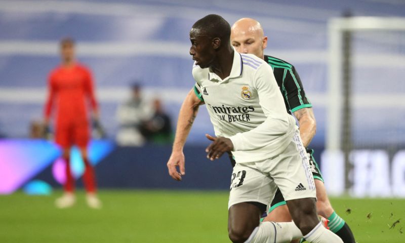 Voormalig Manchester City-back Mendy vrijgesproken van verkrachting en aanranding