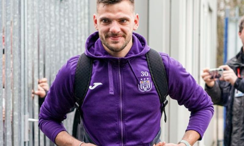 ‘Van Crombrugge van Anderlecht naar Genk voor iets minder dan 2 miljoen’