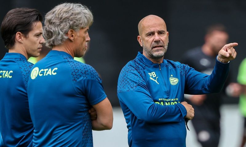 Bosz dankt Simons en Pepi en boekt moeizame eerste overwinning als PSV-coach