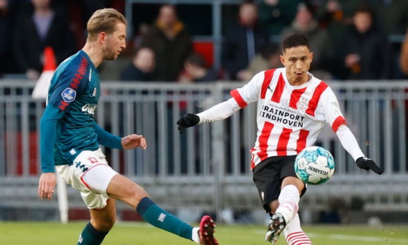 'Drie spelers kunnen 'nog lang niet' aansluiten bij PSV-selectie'