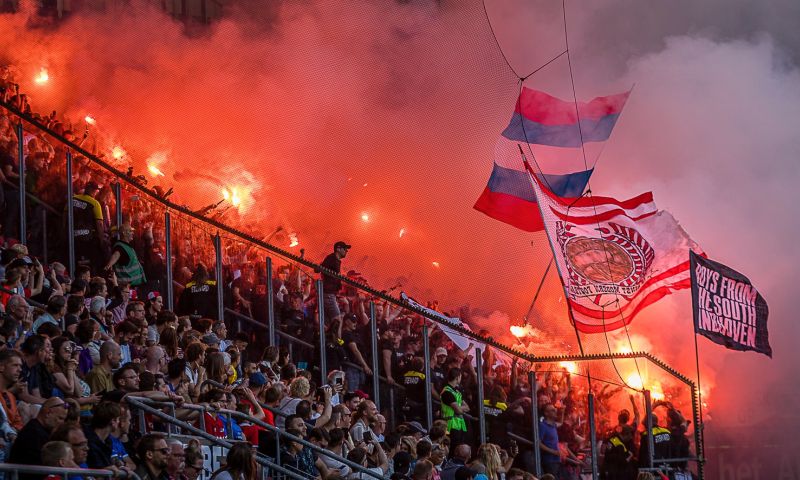 PSV ontvangt dubbele boete na afsteken van vuurwerk in belangrijk duel met AZ