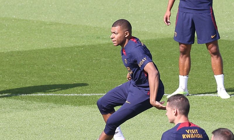 'Mbappé traint met Wijnaldum'