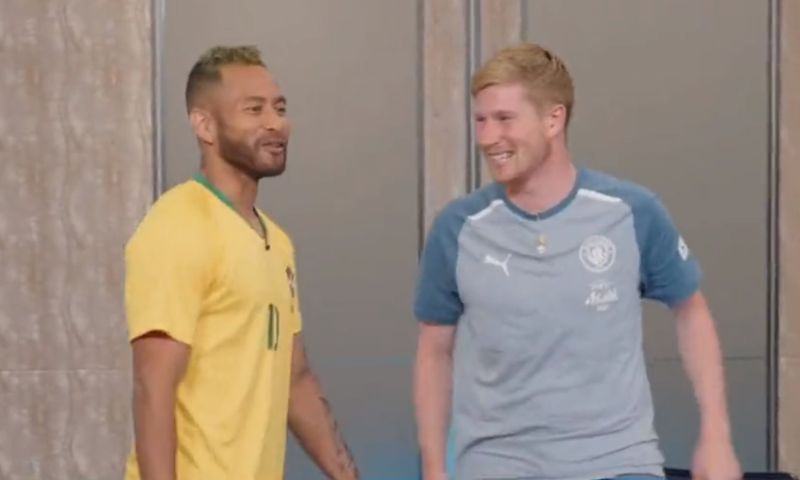 Hilarische beelden De Bruyne in Koreaanse TV-show samen met dubbelganger Neymar