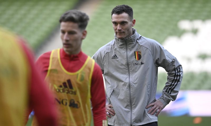 'Kersverse trainer Vermaelen werd gepolst door KV Kortrijk en STVV''