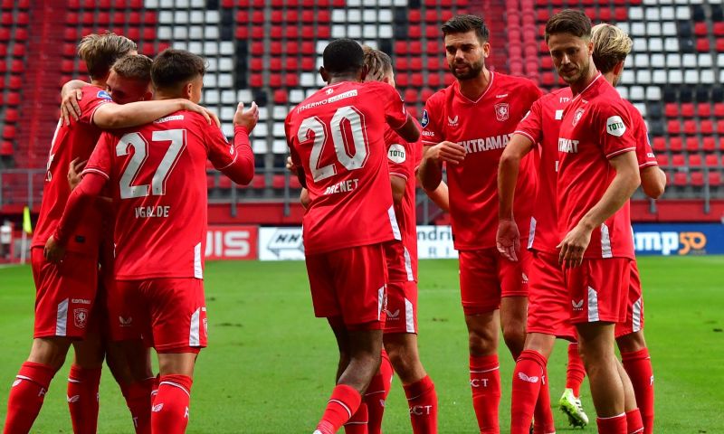 FC Twente begint met Sampsted en Van Wolfswinkel tegen FC Riga