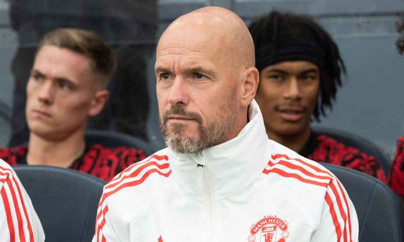 Ten Hag en United treffen Wolverhampton in eerste competitiewedstrijd