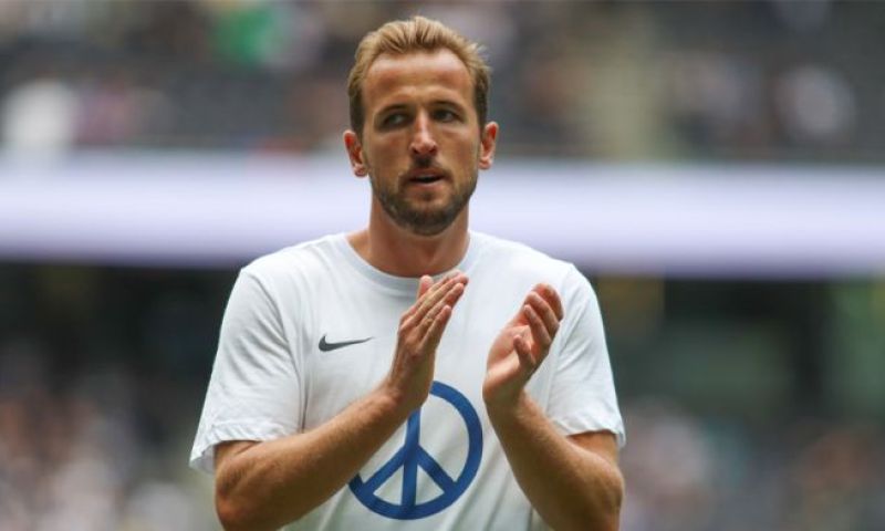 Officieel: Bayern neemt Kane voor recordbedrag over van Spurs