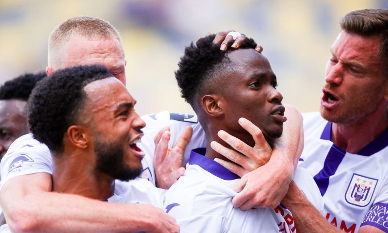 N'Diaye helpt Anderlecht aan zege tegen STVV: “Dit was een moeilijke wedstrijd” 