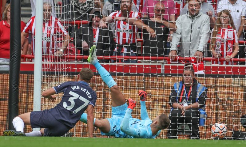 Spurs wint niet bij debuut Van de Ven