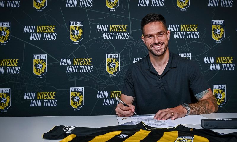 Done deal: Vitesse presenteert bekende opvolger van Wittek razendsnel