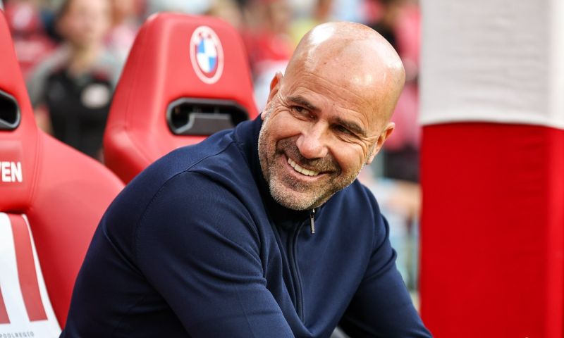 Bosz bijzonder complimenteus over PSV'er Teze