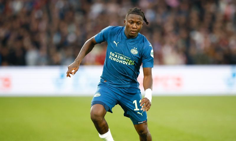 'Bod van boven de dertig miljoen euro kan voor 'bibberende knieën' zorgen bij PSV'