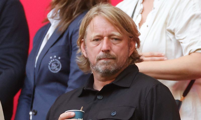 'Ajax stelt ultimatum: maandag uitsluitsel, anders schakelt Mislintat door'