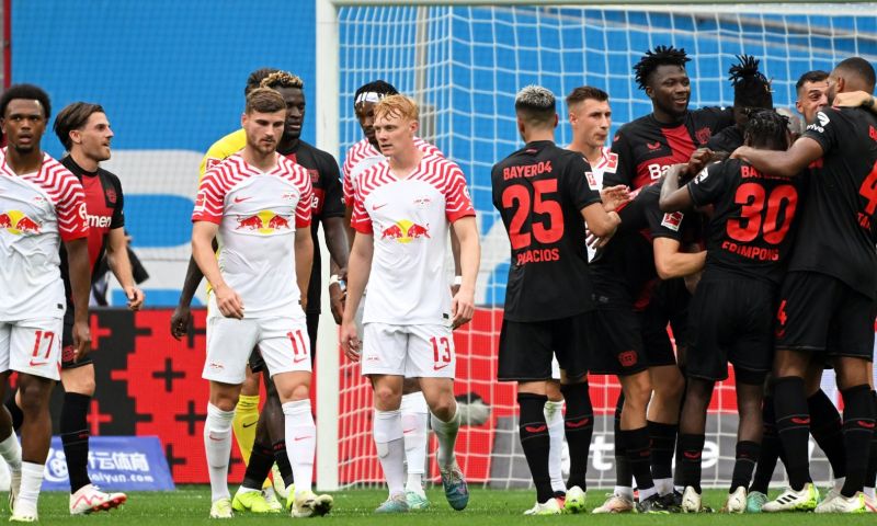 Uitblinkende Frimpong helpt Bayer Leverkusen aan zege op Simons en co.