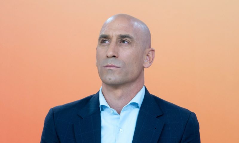 Rubiales na ophef over kus: 'Geen aandacht schenken aan idioten'