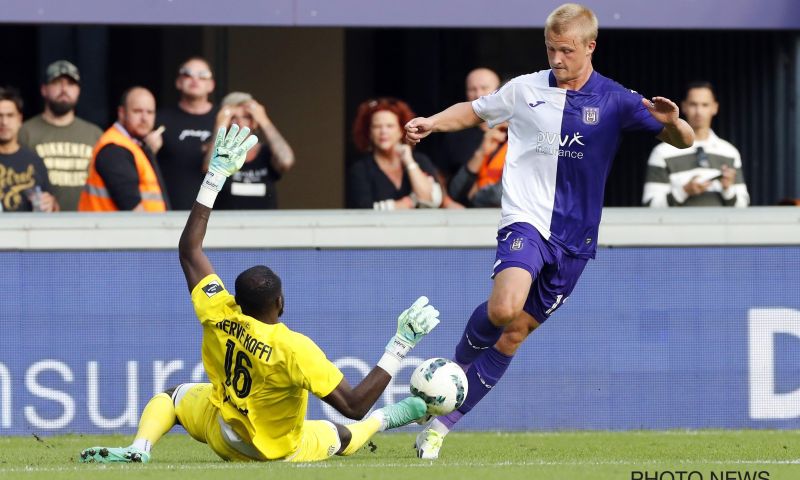 “Ik vond de tackle van Koffi (Charleroi) geen rood,  van Diawara (Anderlecht) wel”