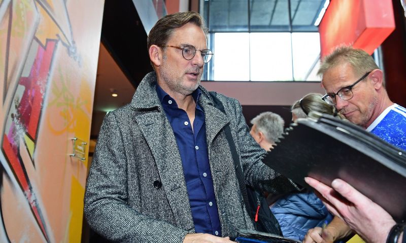 De Boer kritisch op 'buitenlands' aankoopbeleid Ajax