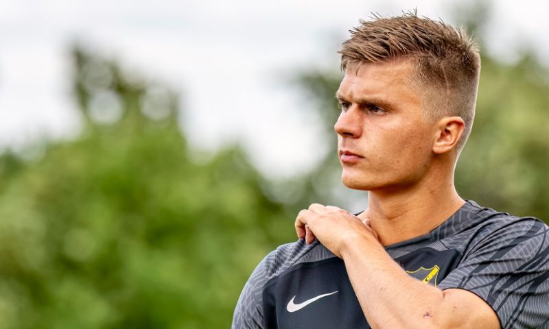 Op zijspoor belande oud-aanvoerder neemt afscheid van NAC en tekent bij Telstar