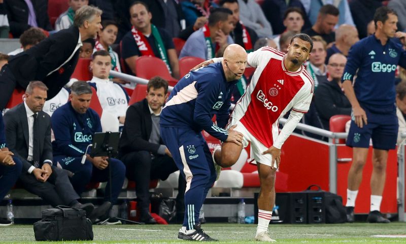 Ajax-spelers gefileerd na 'belabberde' eerste helft: 'Hij maakt doorlopend fouten'