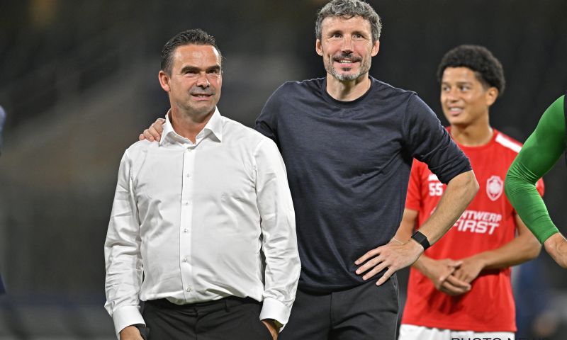 OFFICIEEL: Antwerp verlengt één jaar met Van Bommel, coach blijft tot zomer 2025