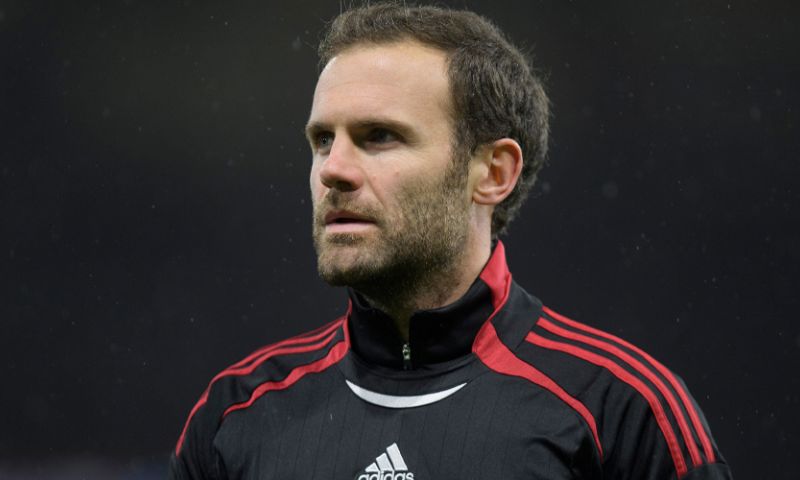 Mata treedt in voetbalsporen van Iniesta en zet handtekening bij Vissel Kobe