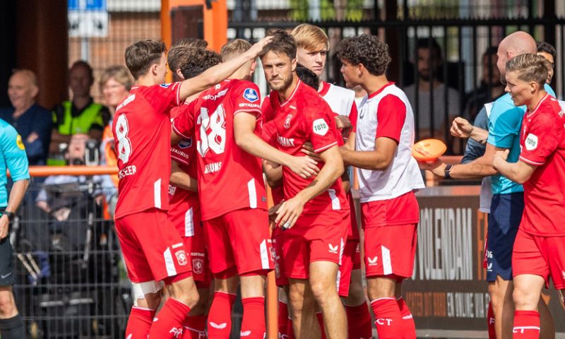 FC Twente wint zonder Eiting en met invaller Van Bergen in Volendam