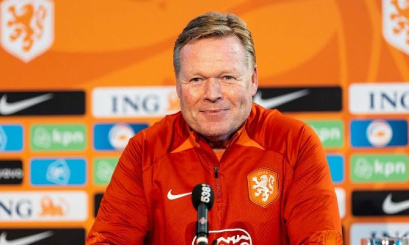 Koeman waarschuwt 'gezellige' Oranje-spelers: 'Mis ik weleens in deze groep'