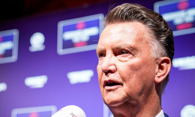 Van Gaal eist hoofdrol op in internationale media: 'De wond bloedt nog'